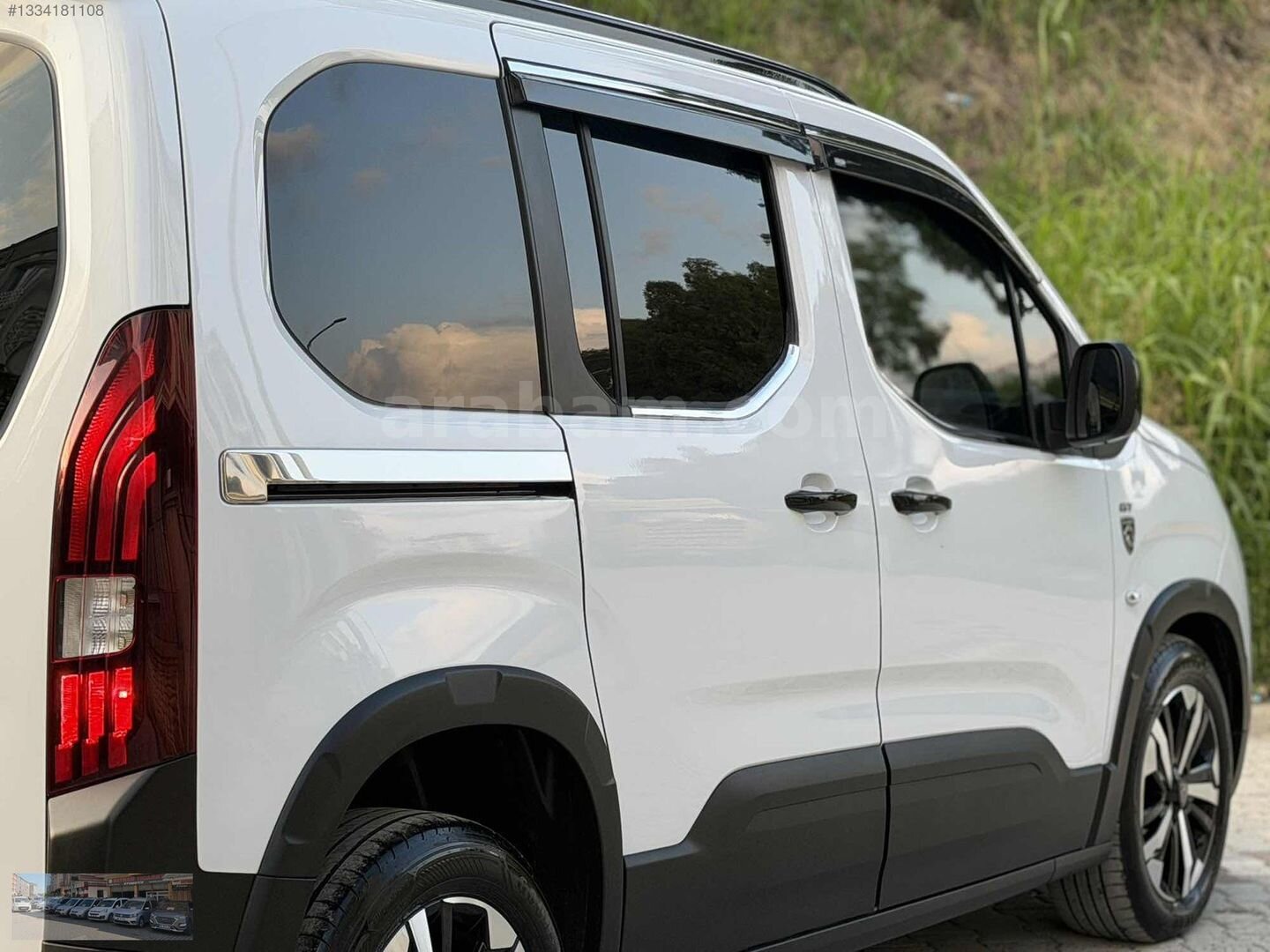 Galeriden Peugeot Rifter 1.5 BlueHDI GT 2025 Model Samsun 28.000 km Beyaz 6