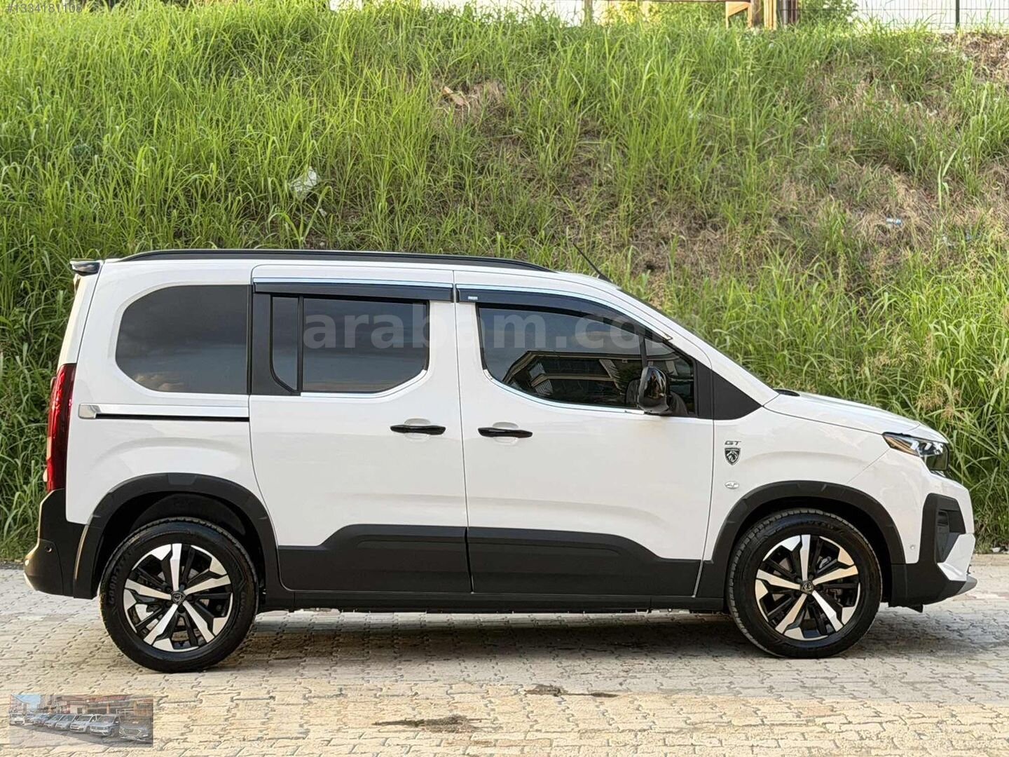 Galeriden Peugeot Rifter 1.5 BlueHDI GT 2025 Model Samsun 28.000 km Beyaz 4