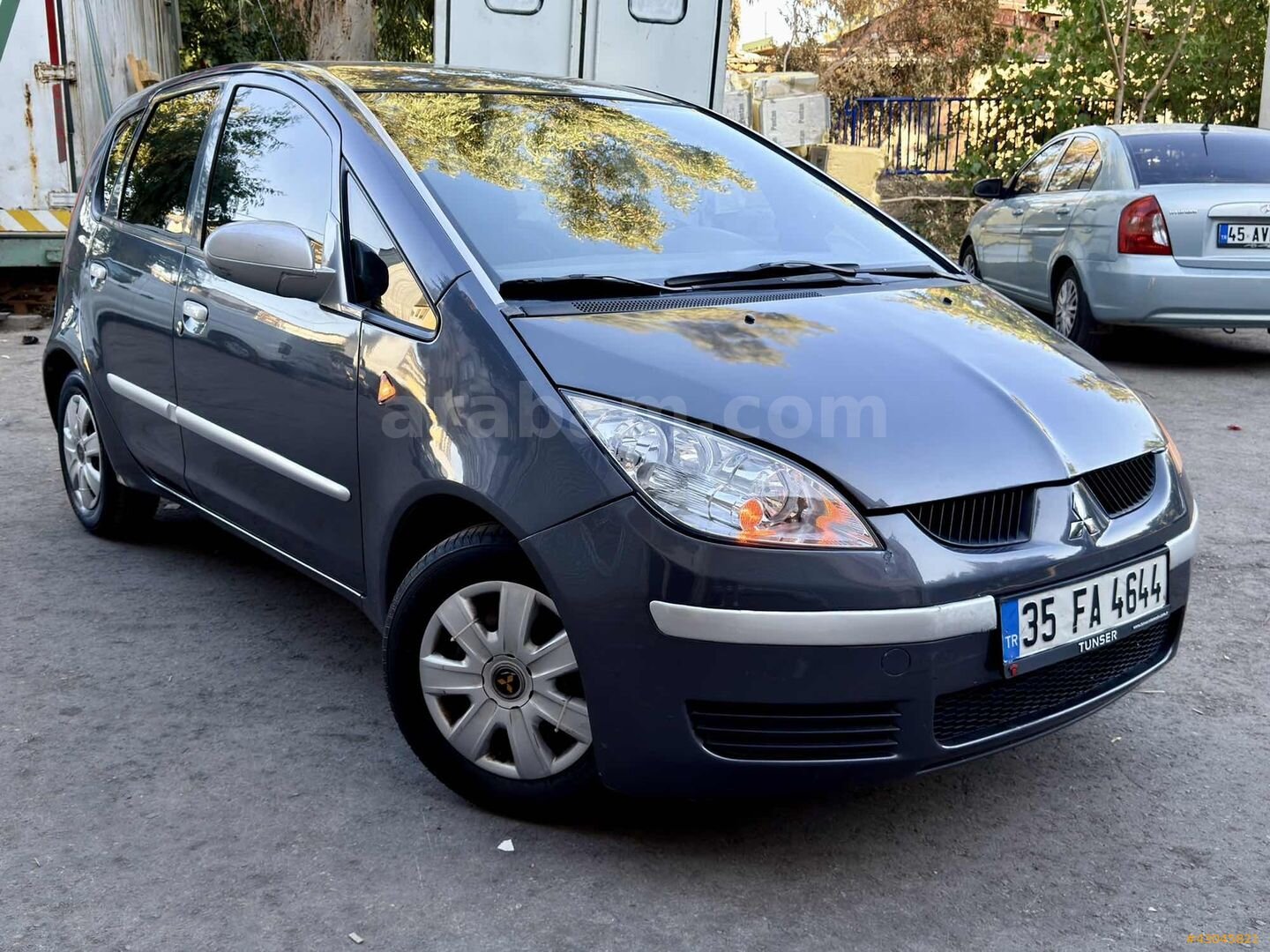 Galeriden Mitsubishi Colt 1.3 Invite 2007 Model İzmir 280.000 km Füme 2