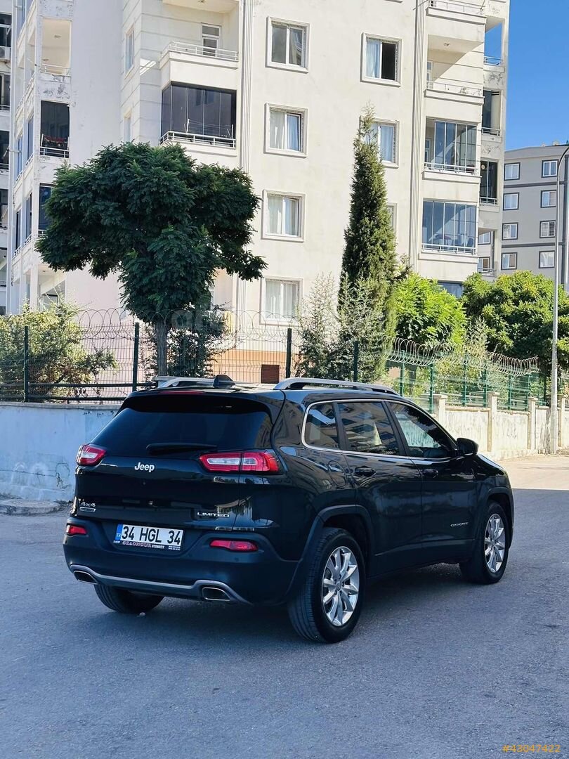 Galeriden Jeep Cherokee 2.0 TD Limited 2015 Model Gaziantep 250.000 km Siyah 3