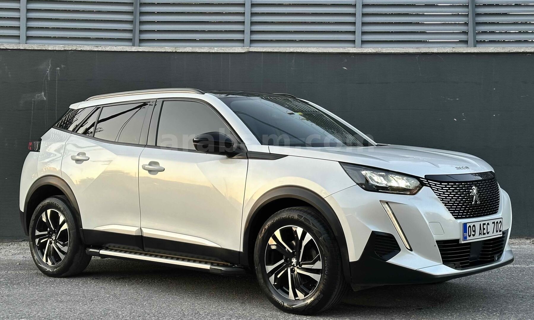 2023 PEUGEOT 2008 ALLURE EAT8 | E-TOGGLE | PANORAMİK CAM TAVAN | HATASIZ |  43 BİN KM