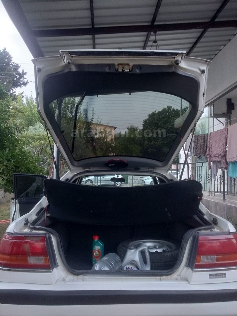 Sahibinden Mazda 626 2.0 S 1990 Model 4