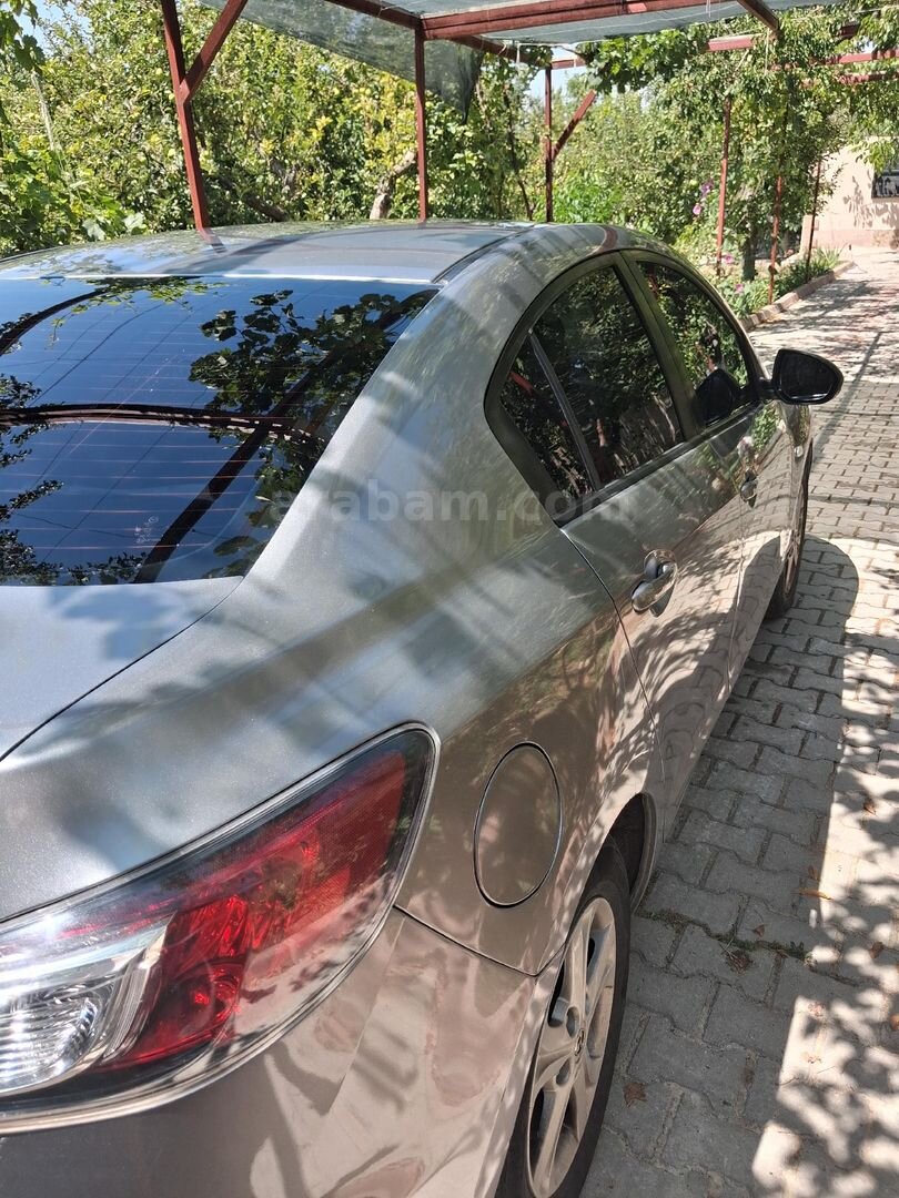 Sahibinden Mazda 3 1.6 Touring 2011 Model 2