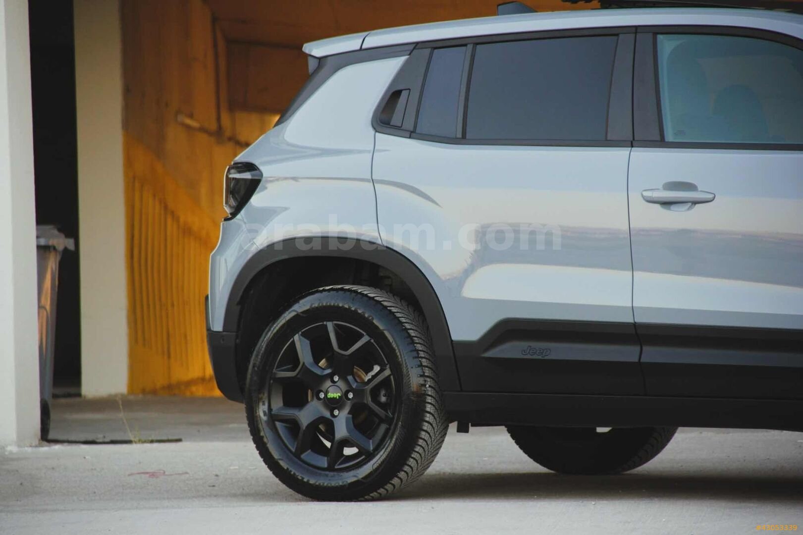 Galeriden Jeep Avenger Hybrid 1.2 Summit 2025 Model Ankara 9.900 km Gri 4