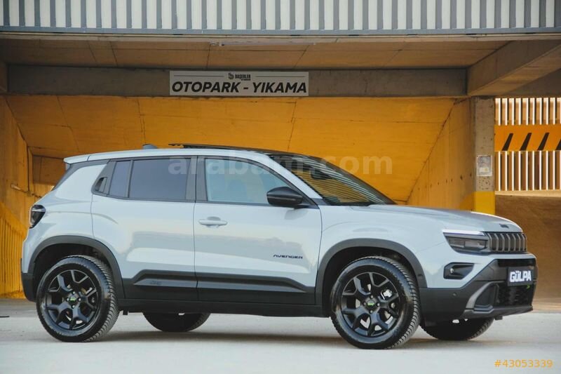 Galeriden Jeep Avenger Hybrid 1.2 Summit 2025 Model Ankara 9.900 km Gri