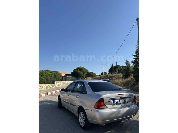 Sahibinden Ford Focus 1.6 Ghia 2000 Model Manisa 310.000 KM Gri