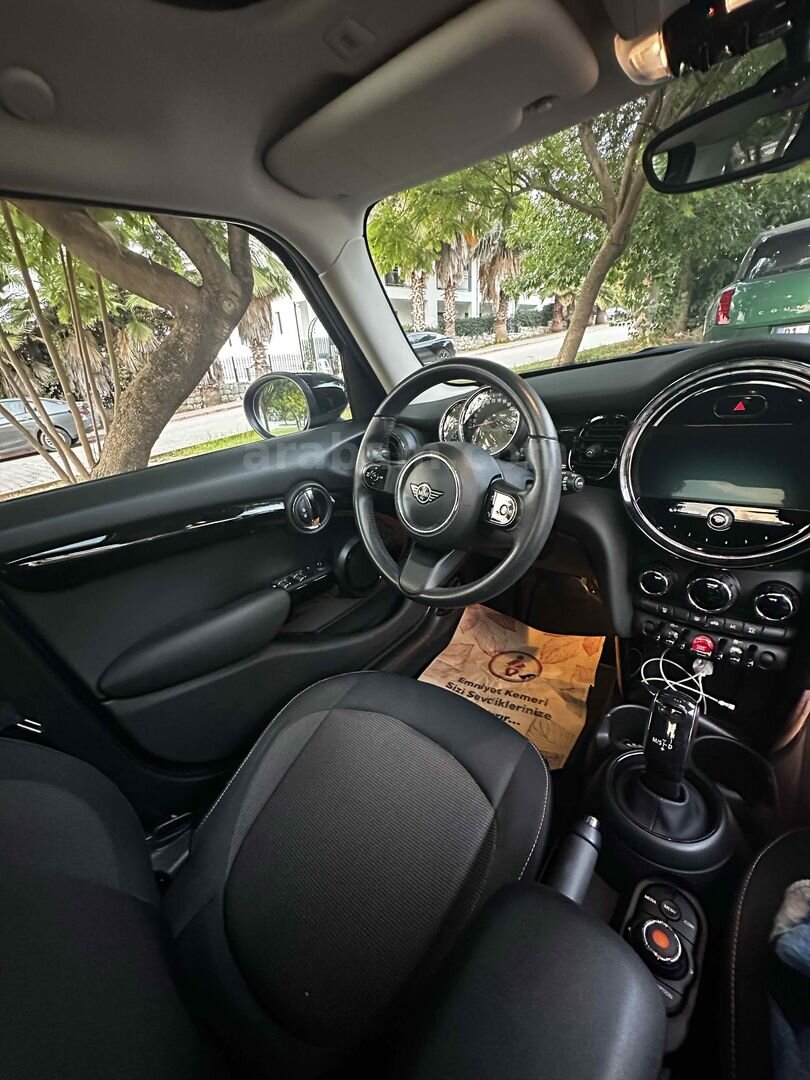 Sahibinden Mini Cooper 1.5 Classic 2022 Model 3