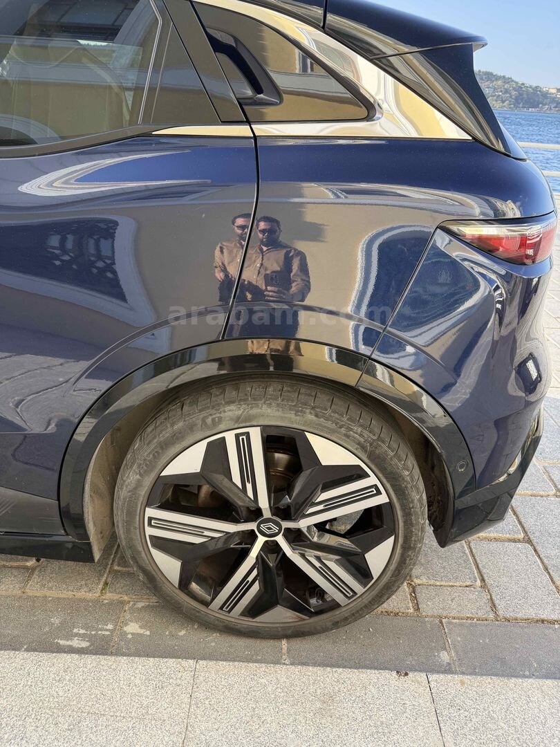 Sahibinden Renault Megane E-Tech Iconic 2023 Model İstanbul 65.000 km Lacivert 6