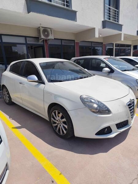 CEKO MOTORS"tan 2012 Model Alfa Romeo Giulietta 1.4 TB MultiAir Distinctive 6