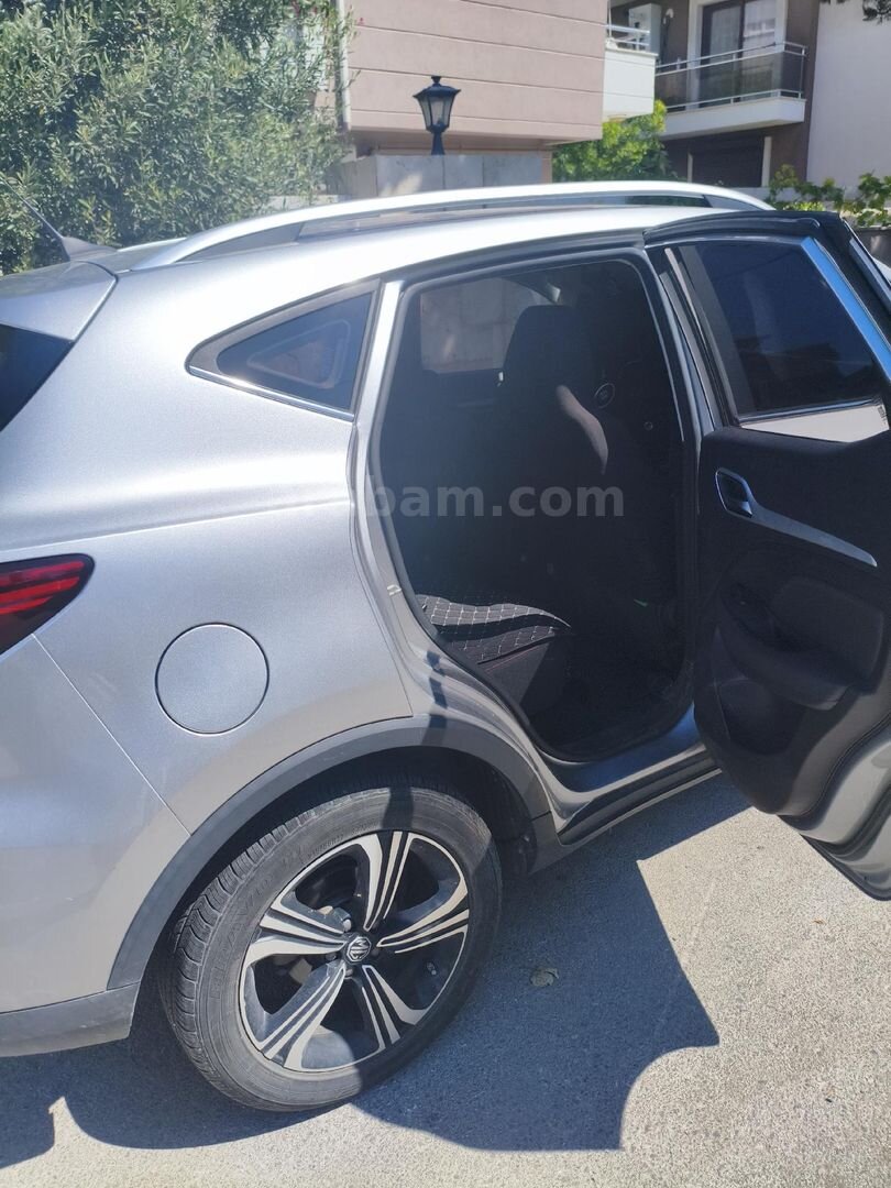 Öğretmenden MG ZS 1.5 Comfort 2025 Çıkışlı 5