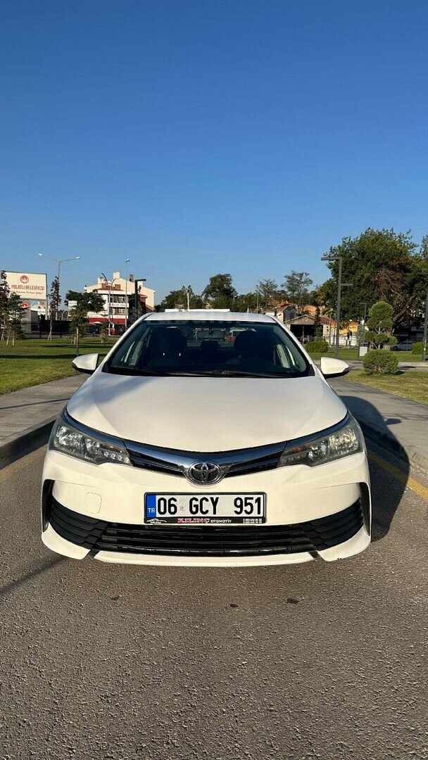 Galeriden Toyota Corolla 1.33 Life 2017 Model Ankara 185.000 km Beyaz 7