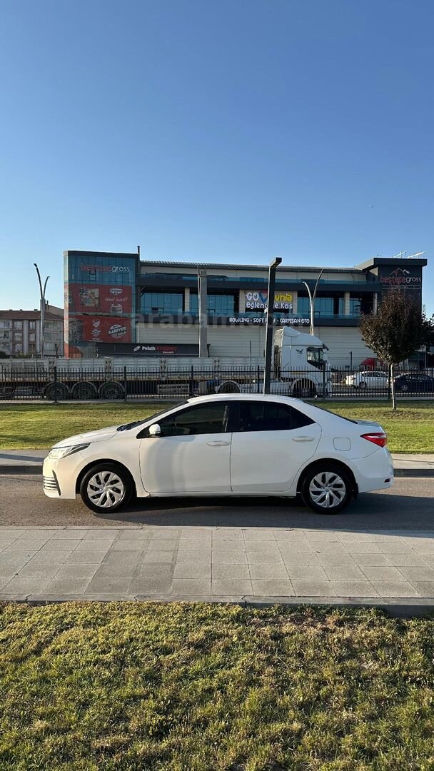 Galeriden Toyota Corolla 1.33 Life 2017 Model Ankara 185.000 km Beyaz 6