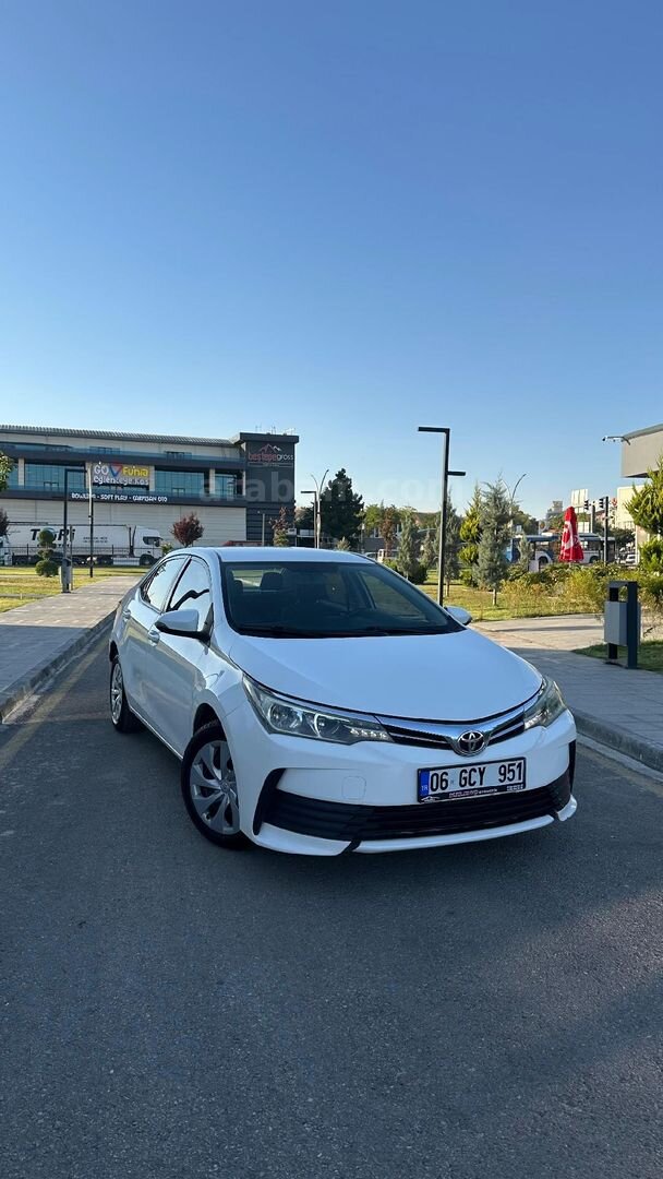 Galeriden Toyota Corolla 1.33 Life 2017 Model Ankara 185.000 km Beyaz 1