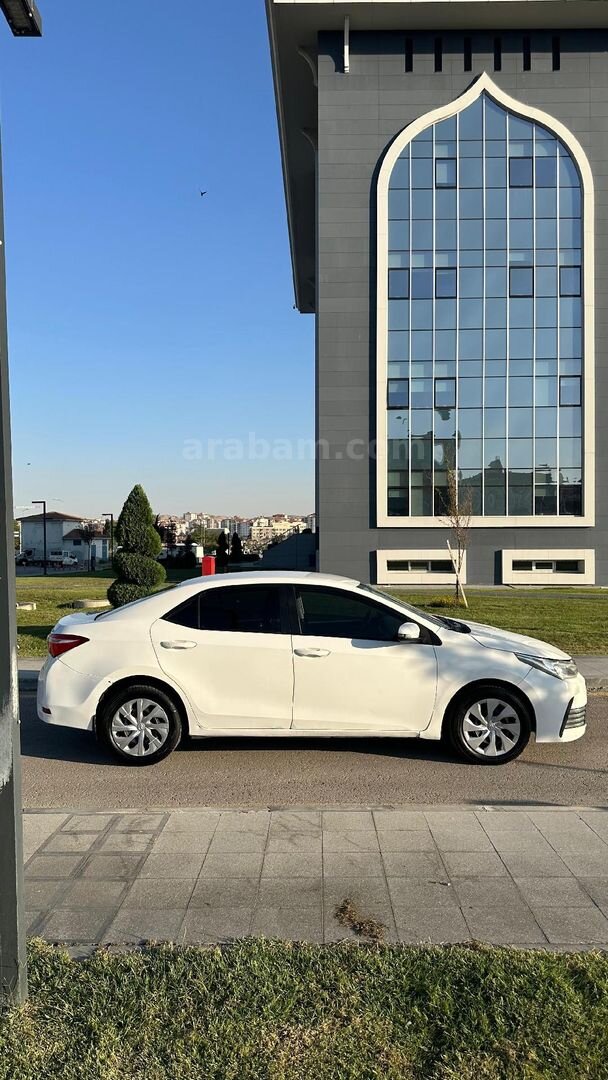 Galeriden Toyota Corolla 1.33 Life 2017 Model Ankara 185.000 km Beyaz 2