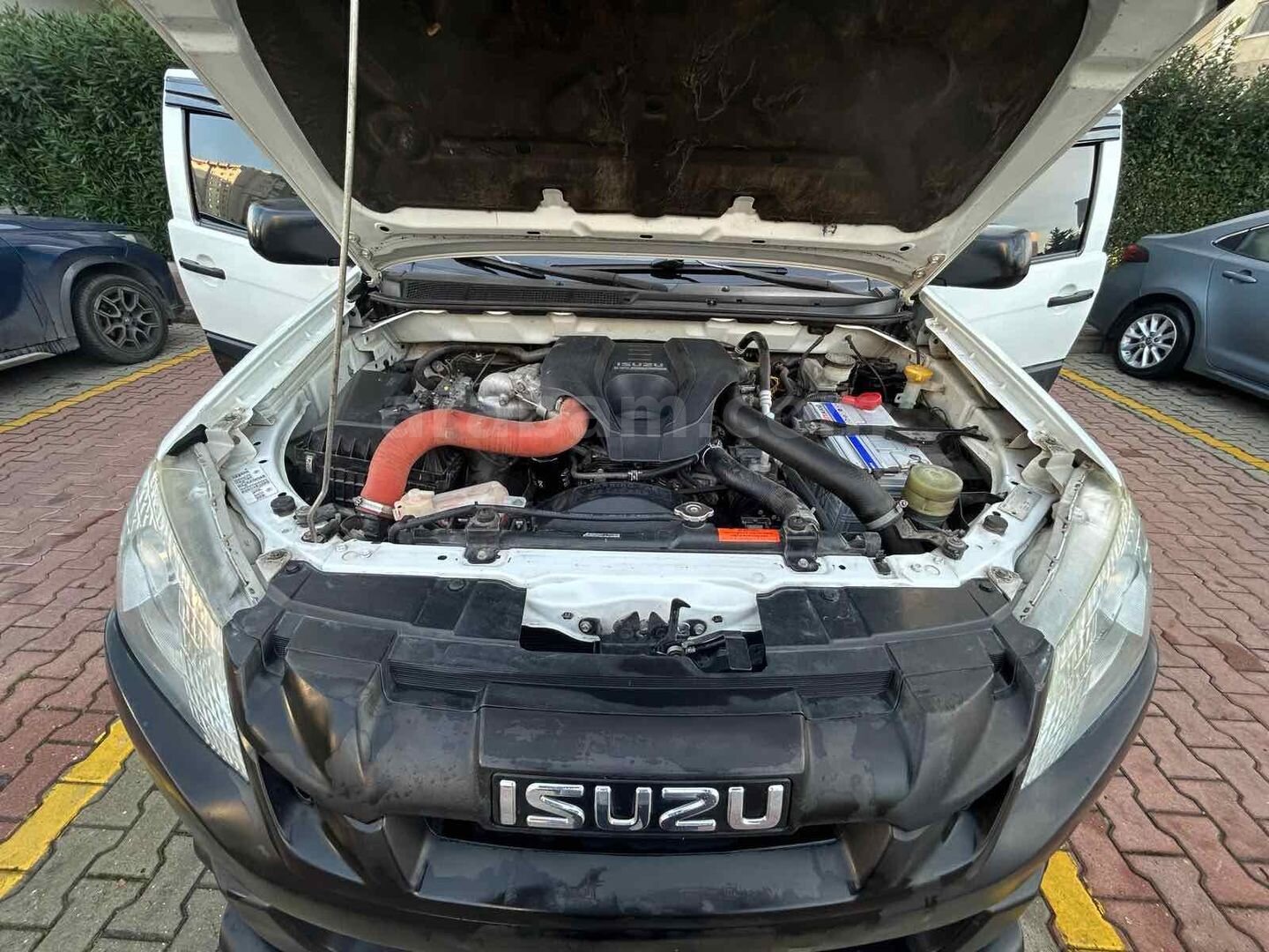 Sahibinden Isuzu D-Max 2.5 4x4 2014 Model 3