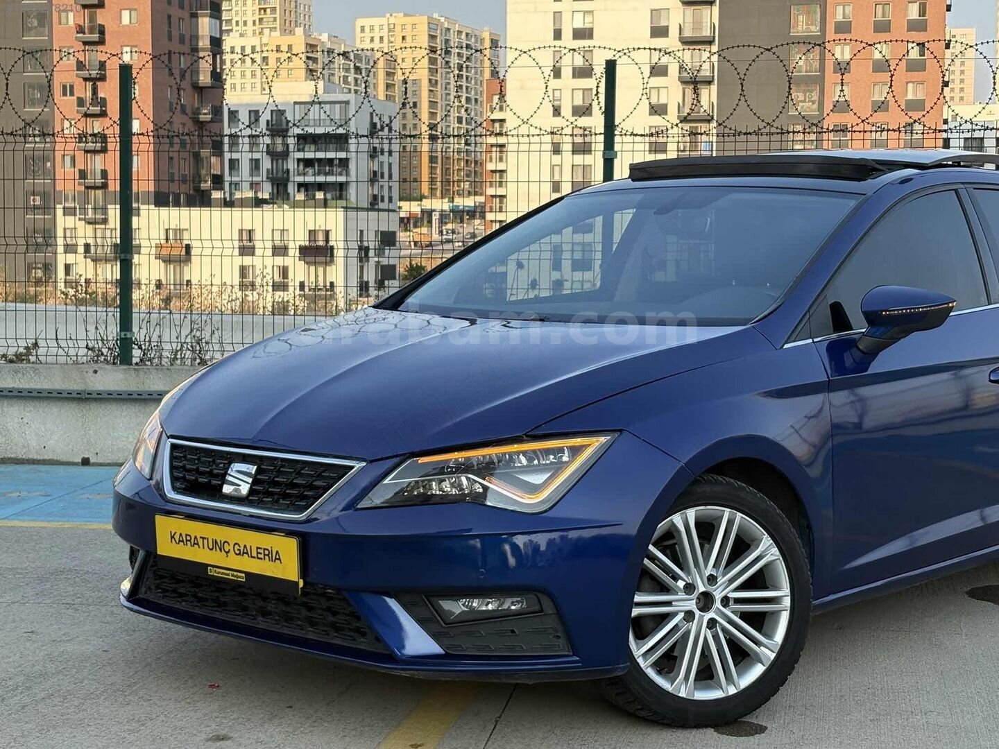 Galeriden Seat Leon 1.6 TDI Xcellence 2018 Model İstanbul 230.000 km Mavi 3