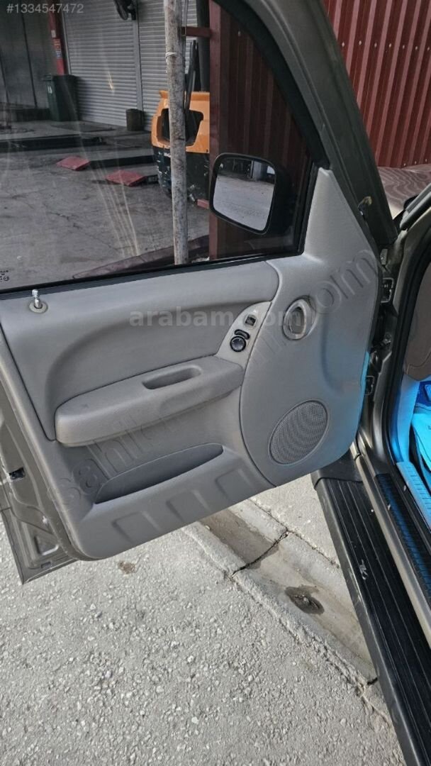 HATASIZ BOYASIZ ARAZİ YÜZÜ GÖRMEMİŞ DÜŞÜK KM MASRAFSIZ 7