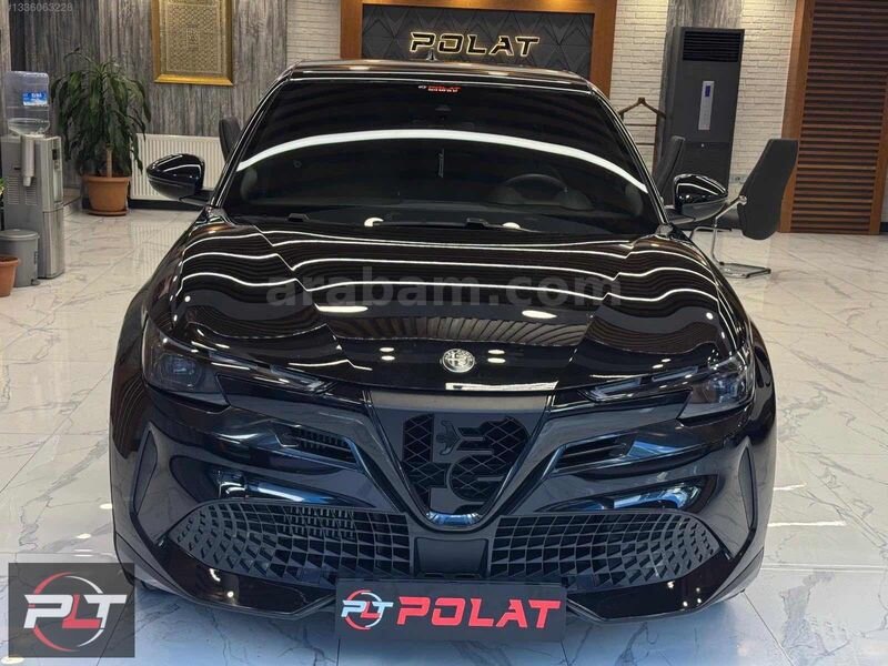 POLAT'TAN 2025 ALFA ROMEO JUNİOR IBRİDA SPECİALE+ 15DK KREDİ İMK