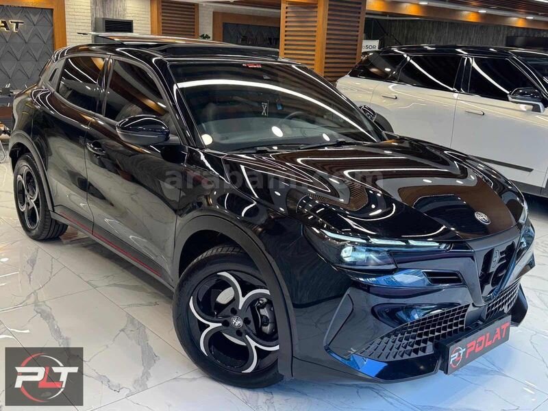POLAT'TAN 2025 ALFA ROMEO JUNİOR IBRİDA SPECİALE+ 15DK KREDİ İMK 5