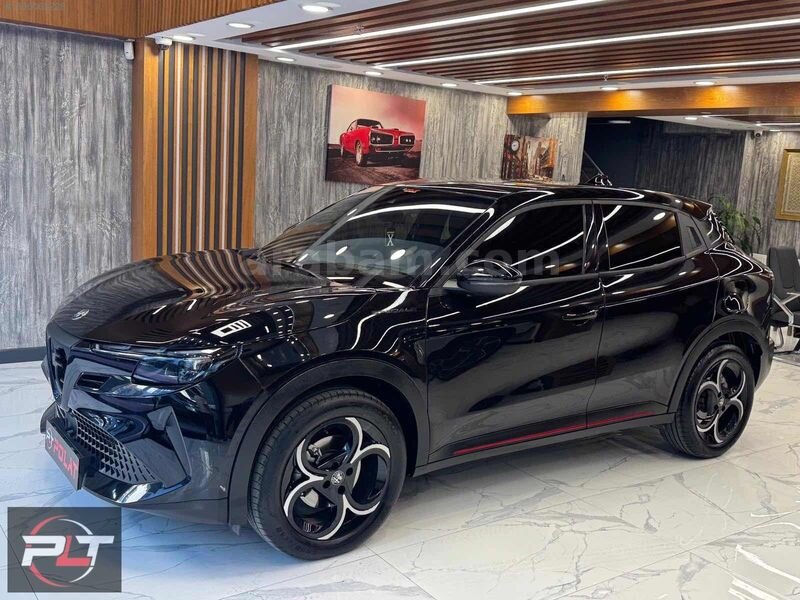 POLAT'TAN 2025 ALFA ROMEO JUNİOR IBRİDA SPECİALE+ 15DK KREDİ İMK 4