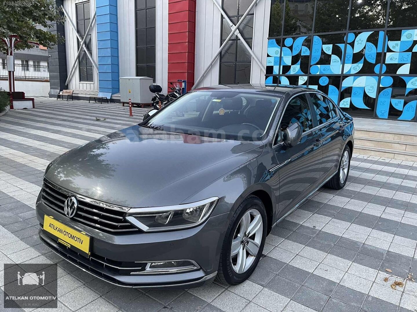 Galeriden Volkswagen Passat 2.0 TDi BlueMotion Comfortline 2015 Model İstanbul 258.000 km Gri 2
