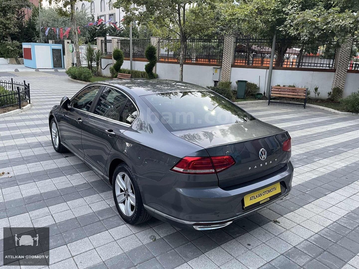 Galeriden Volkswagen Passat 2.0 TDi BlueMotion Comfortline 2015 Model İstanbul 258.000 km Gri 6