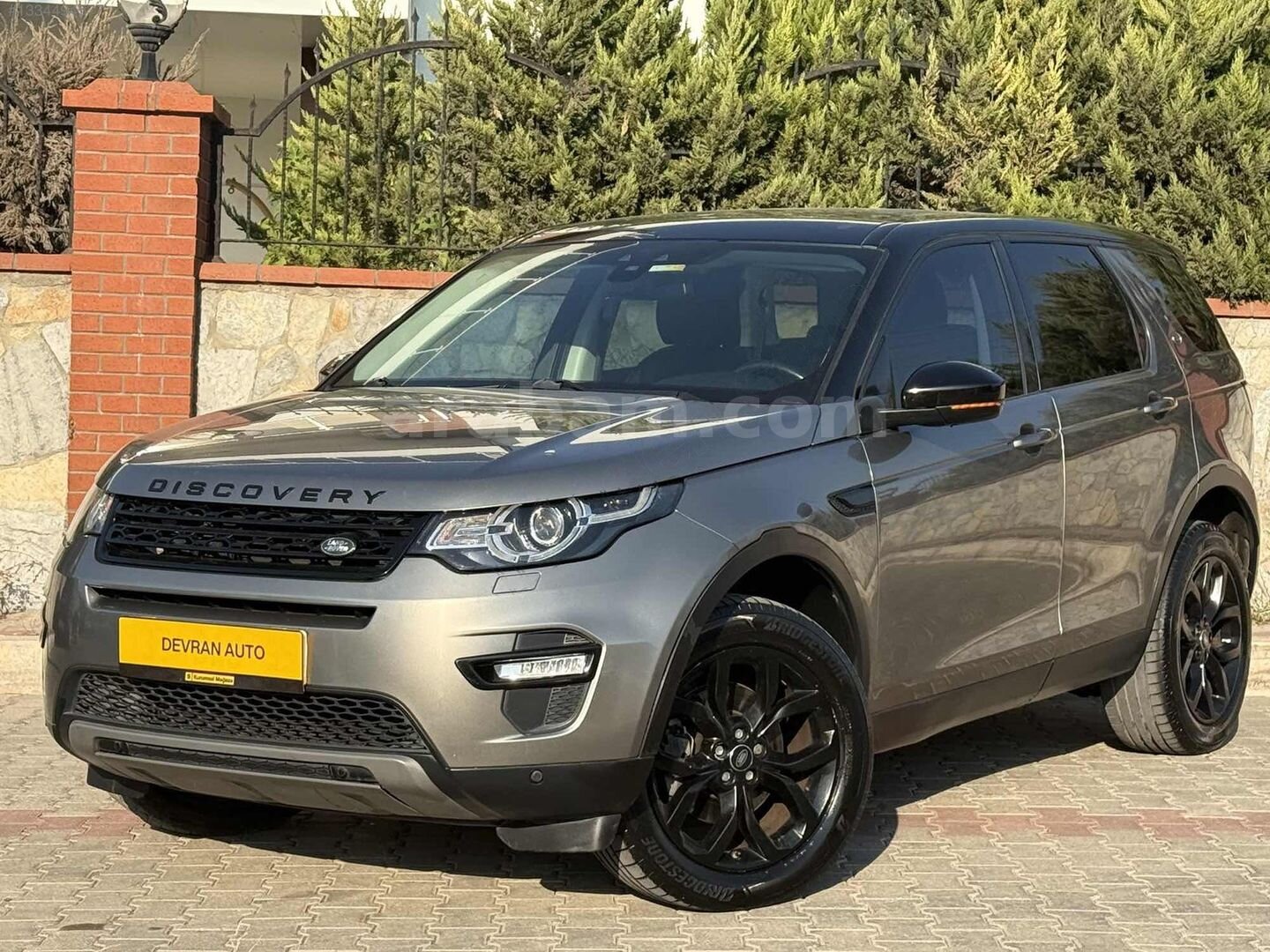 2017 ÇIKIŞLI LAND ROVER DEĞİŞENSİZ FIRSAT ARACI 1