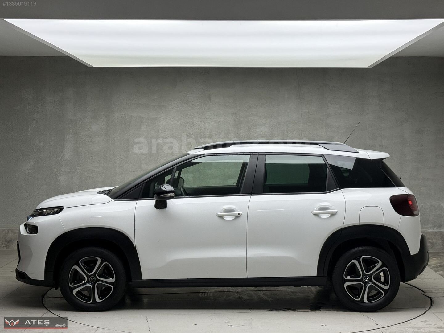 Galeriden Citroen C3 Aircross 1.2 PureTech Feel Bold 2023 Model İstanbul 49.000 km Beyaz 7