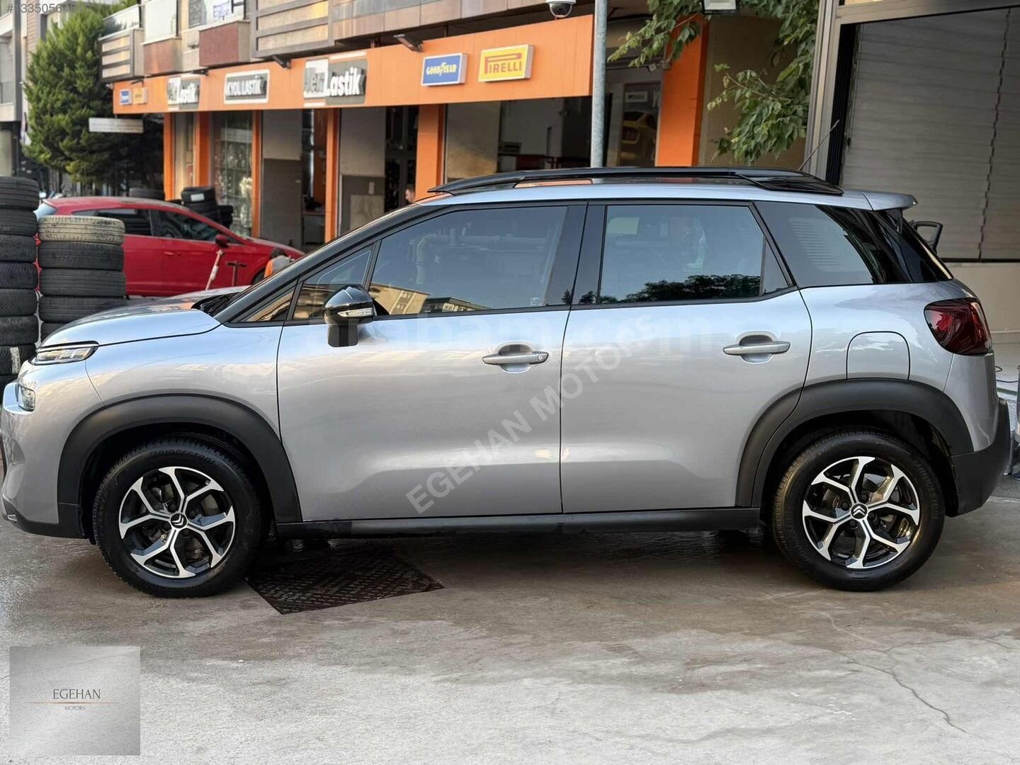 Galeriden Citroen C3 Aircross 1.2 PureTech Feel Bold 2023 Model İstanbul 43.000 km Gri 4