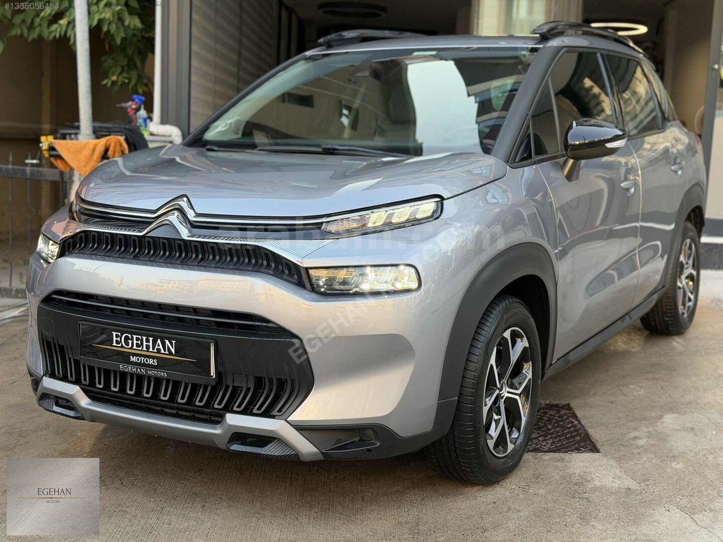 Galeriden Citroen C3 Aircross 1.2 PureTech Feel Bold 2023 Model İstanbul 43.000 km Gri 1