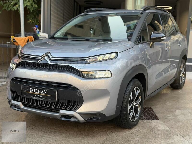 Galeriden Citroen C3 Aircross 1.2 PureTech Feel Bold 2023 Model İstanbul 43.000 km Gri