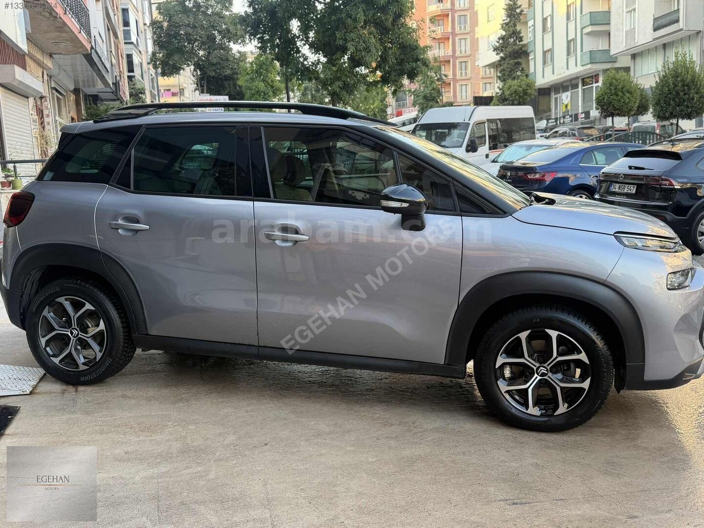 Galeriden Citroen C3 Aircross 1.2 PureTech Feel Bold 2023 Model İstanbul 43.000 km Gri 5