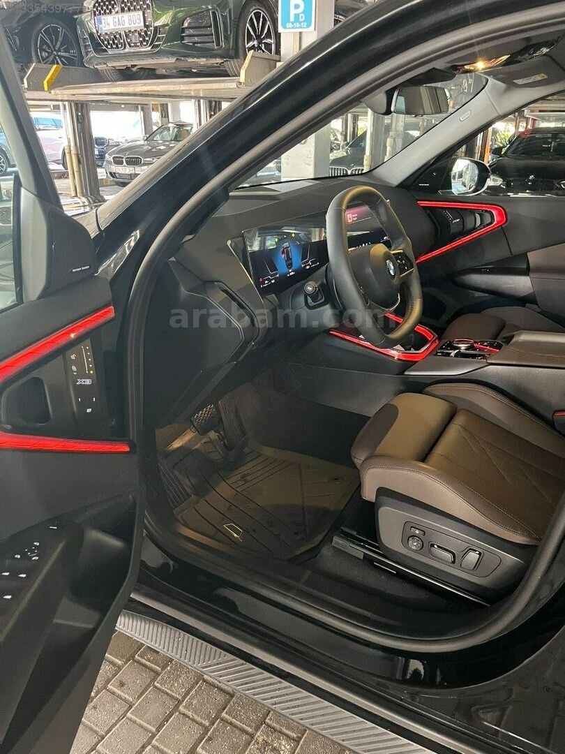 2025 BMW X3 20 xDrive X-Line Cam Tav Hatasız ORJ SIFIR AYARINDA 7