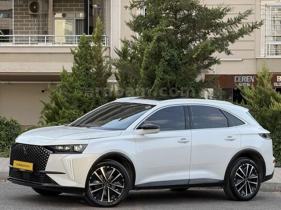 Galeriden DS Automobiles 7 Crossback 1.5 BlueHDI Opera 2023 Model