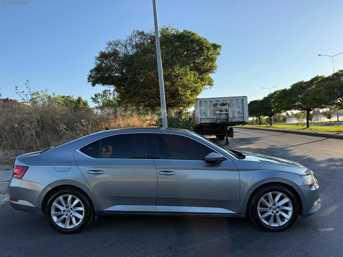 Galeriden Skoda SuperB 1.6 TDI Style 2018 Model Nevşehir 320.000 km Gri 6