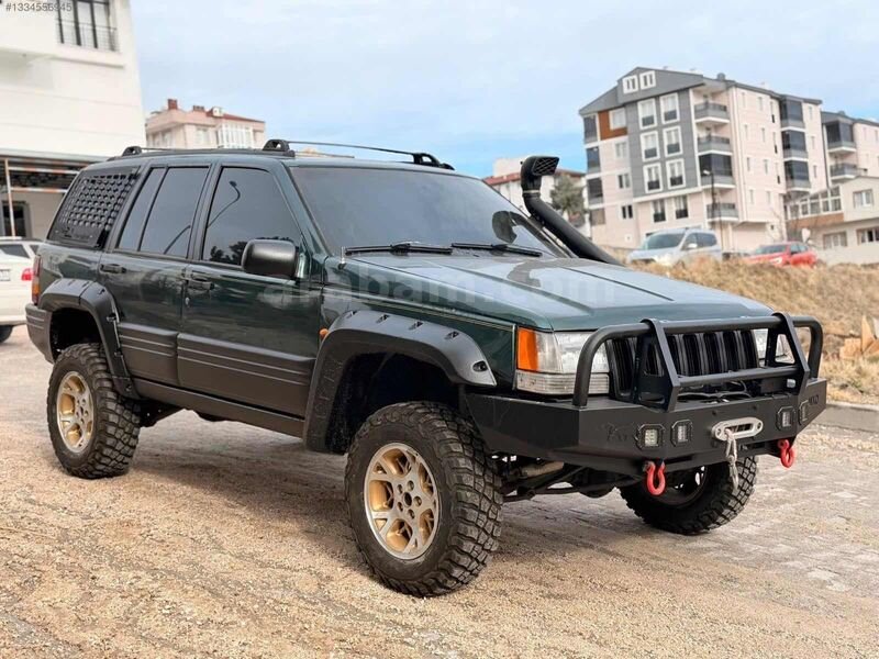 JEEP GRAND CHEROKEE LIMITED 5.2 V8 YÜKSELTİLMİŞ / ÖZEL GÖRÜNÜM