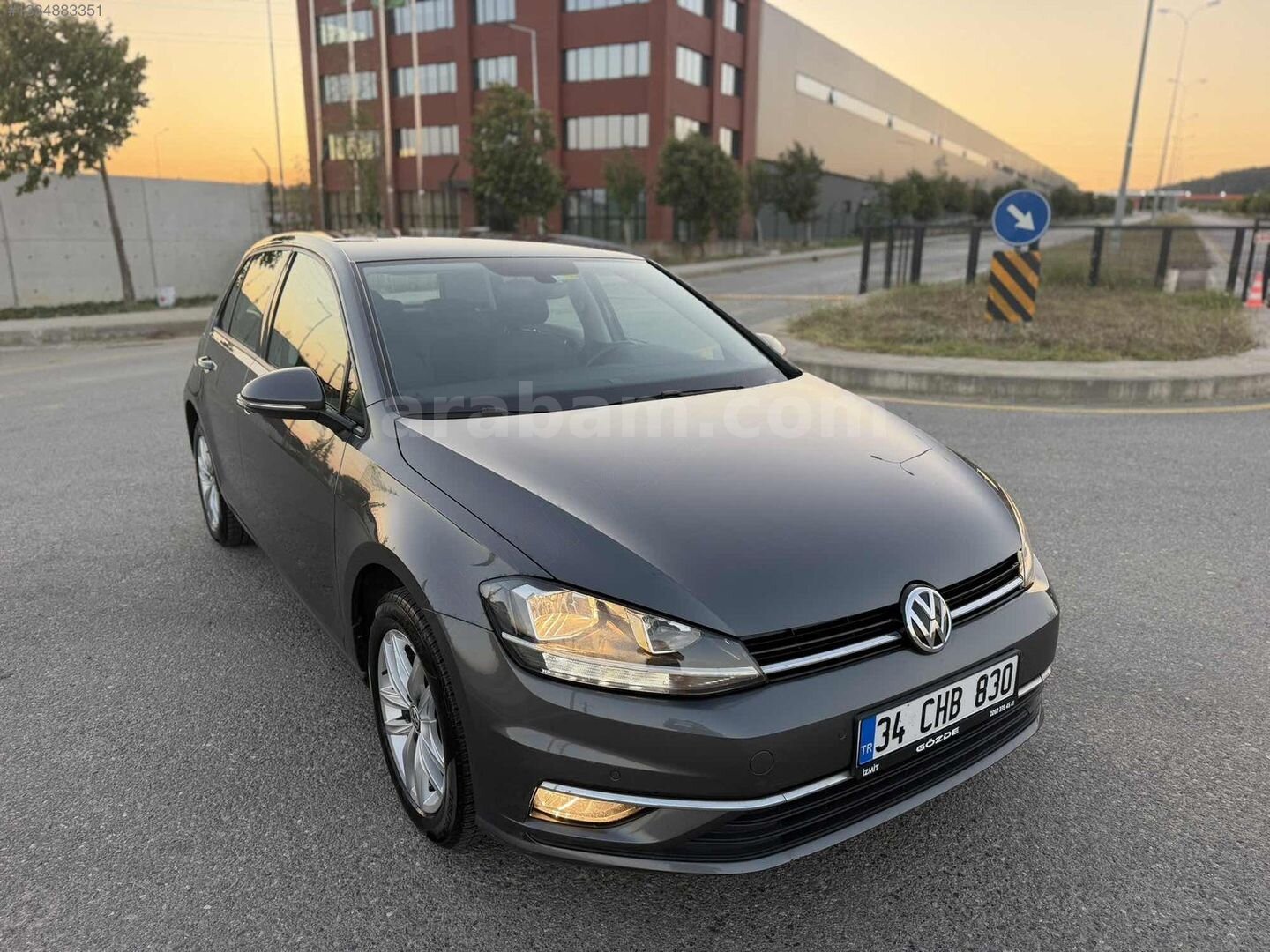 Galeriden Volkswagen Golf 1.0 TSi Comfortline 2019 Model Sakarya 74.000 km Gri 4