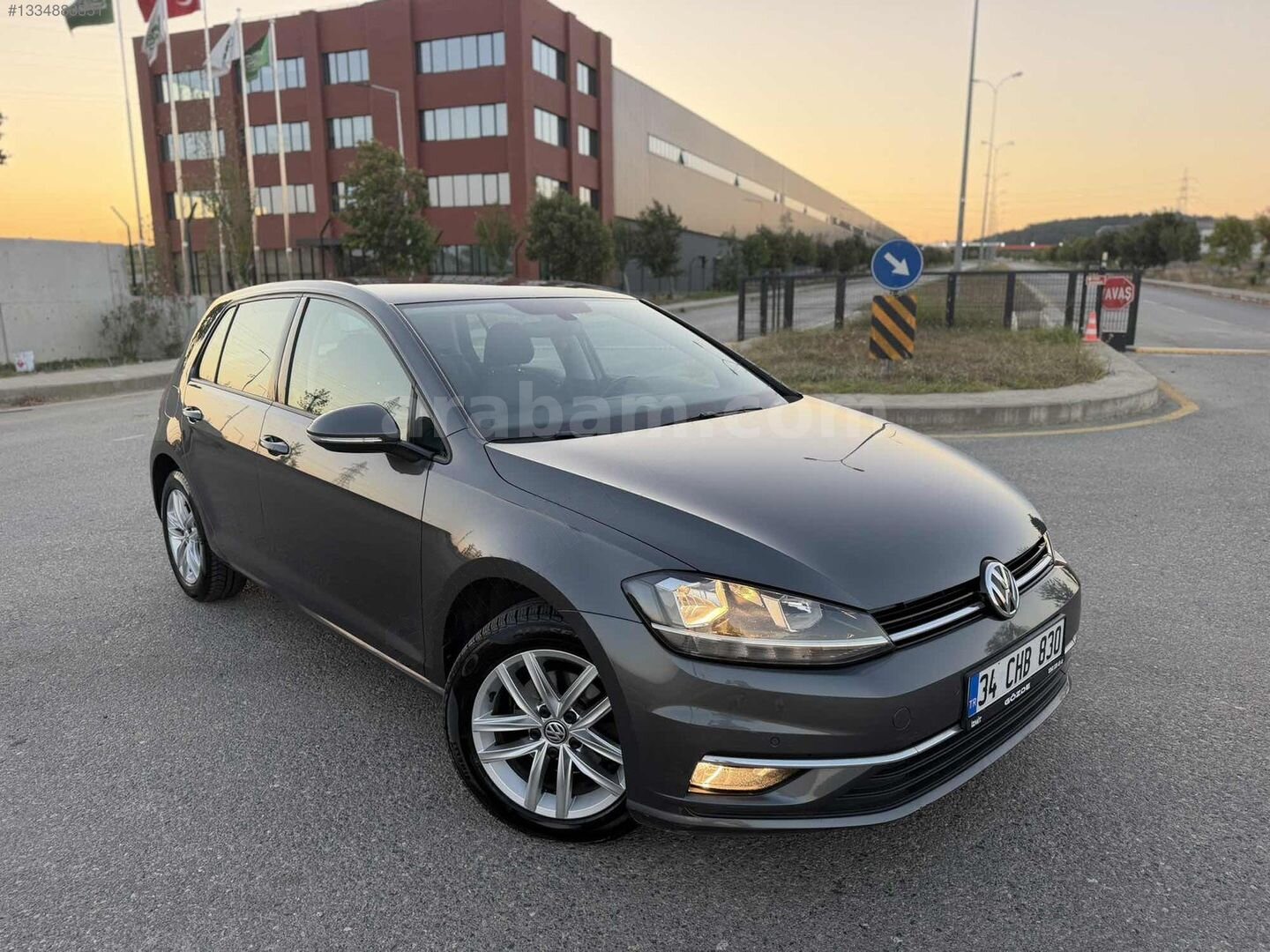 Galeriden Volkswagen Golf 1.0 TSi Comfortline 2019 Model Sakarya 74.000 km Gri 2