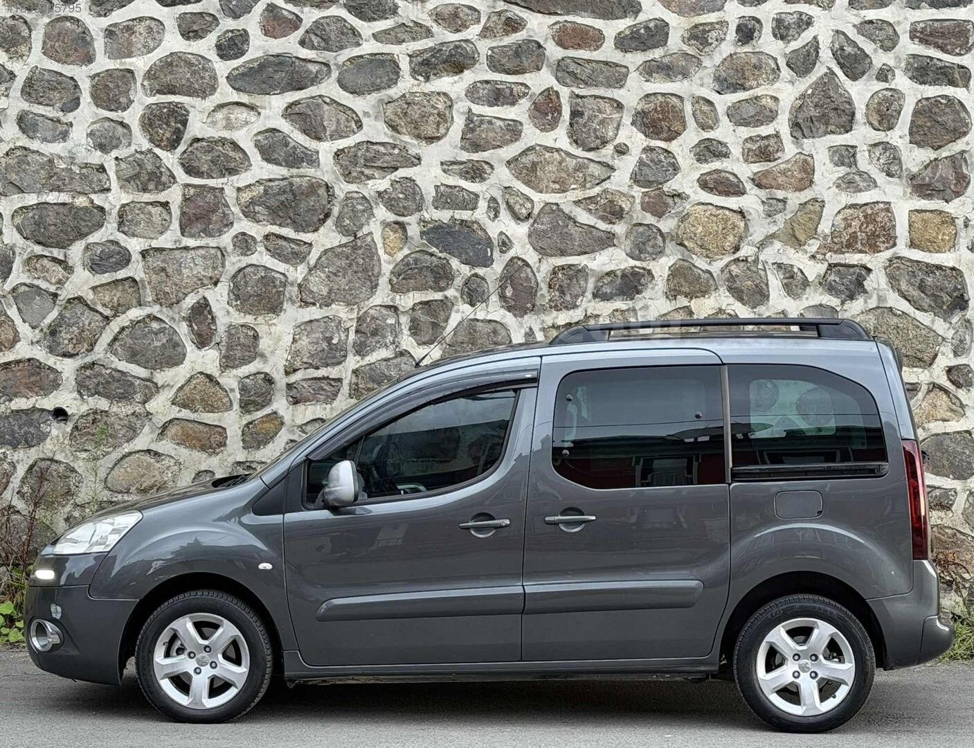 PREMİER MOTORS'DAN 2014 HATASIZ DEĞİŞENSİZ CAM TAVAN DİJ. KLİMA 4