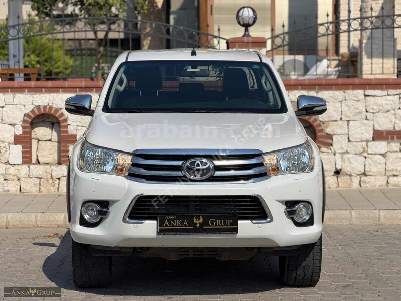 2017 TOYOTA HILUX 2.4 D-4D 4*2 ADVENTURE OTOMATİK HATASIZ 1