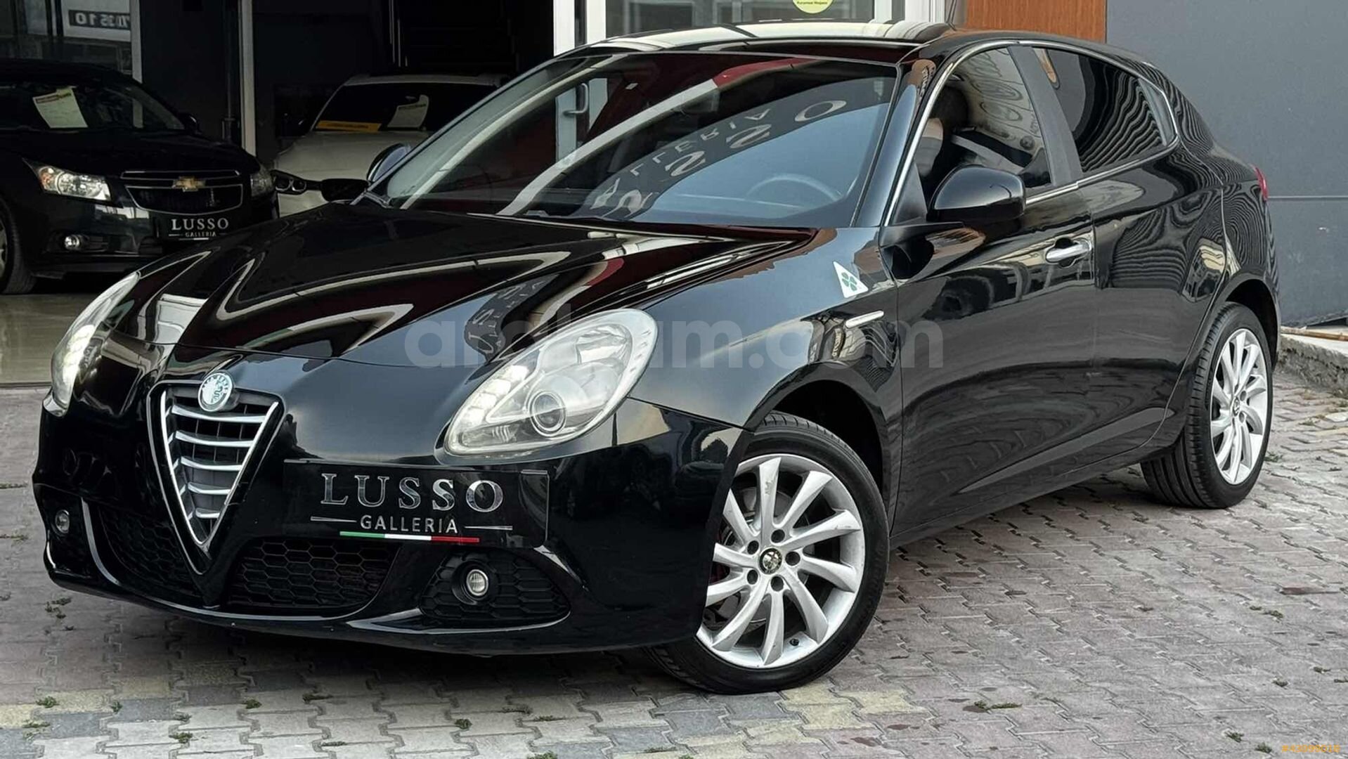 Galeriden Alfa Romeo Giulietta 1.4 TB MultiAir Distinctive 2012 Model Konya 240.000 km Siyah 1