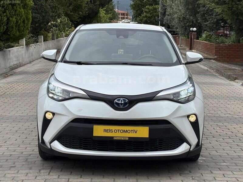 REİS OTOMOTİVDEN TOYOTA C-HR 57.000KM HATASIZ