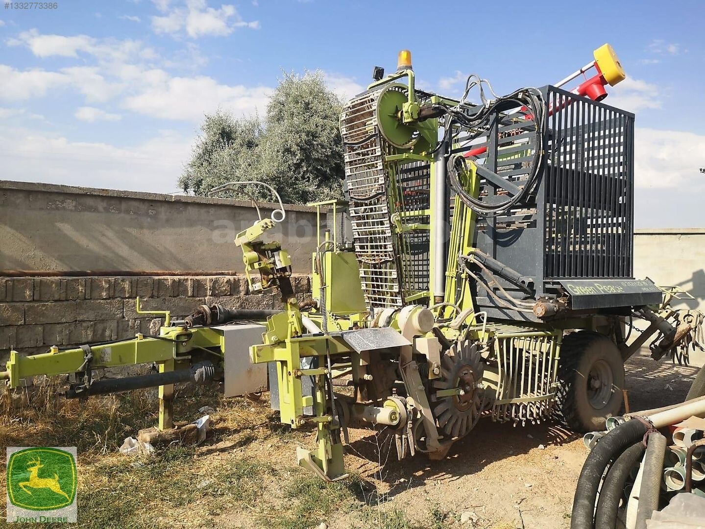 2016 MODEL BARIŞ PANCAR SÖKÜM MAKİNASI SATILIKTIR.