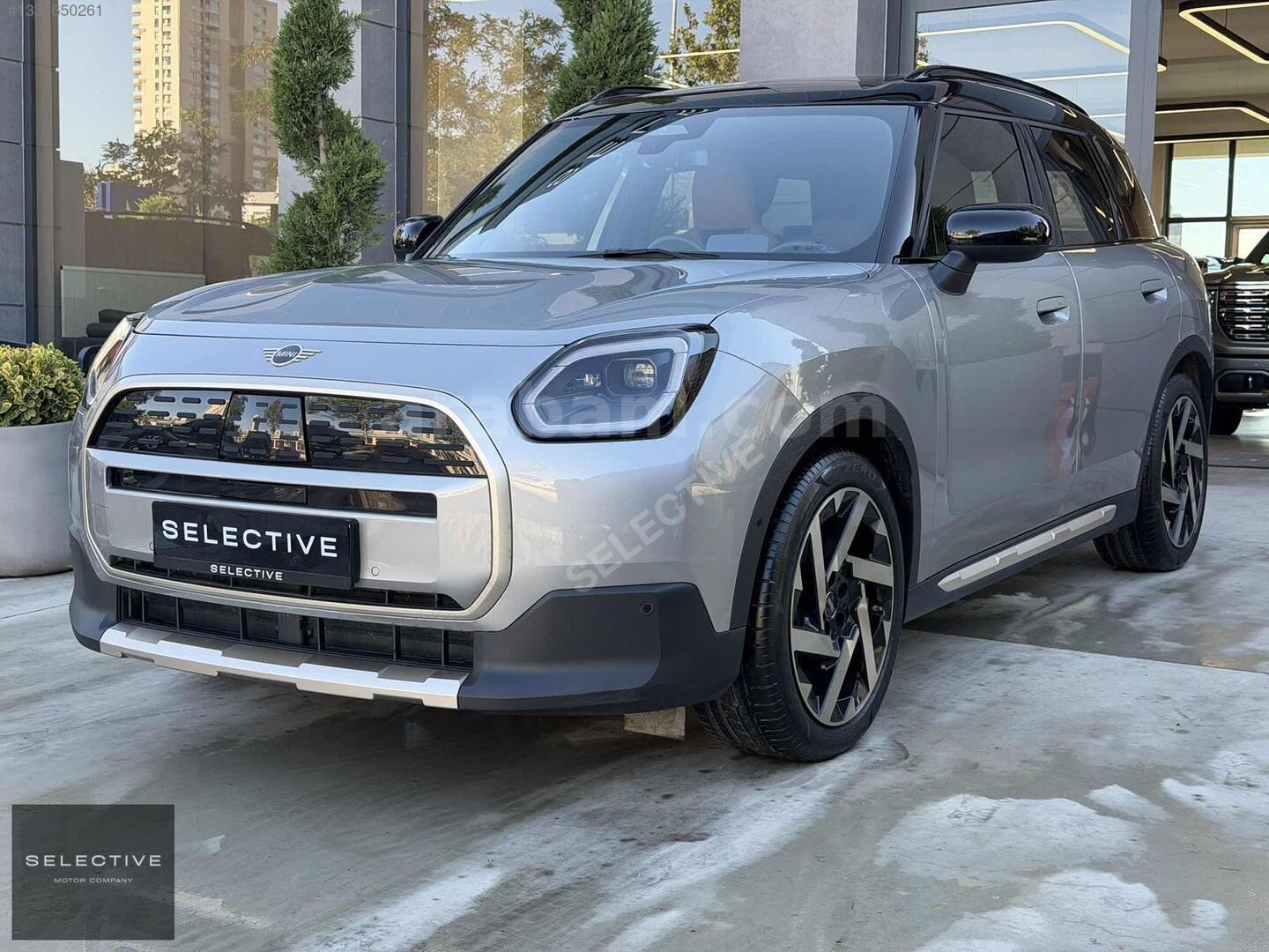 SELECTIVE-2025 HATASIZ 19.000KM E FAVOURED 19' JANT-GRİ / TABA 1