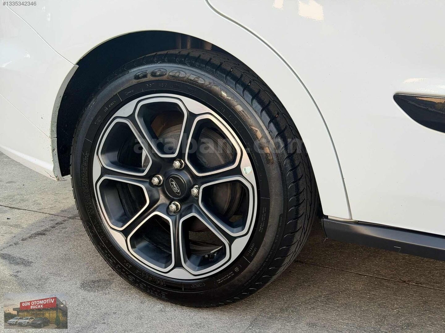 2023 FORD COURİER 1,5 46,BİN KM TİTANYUM PLUS SINIF TEMİZLİKTE 6