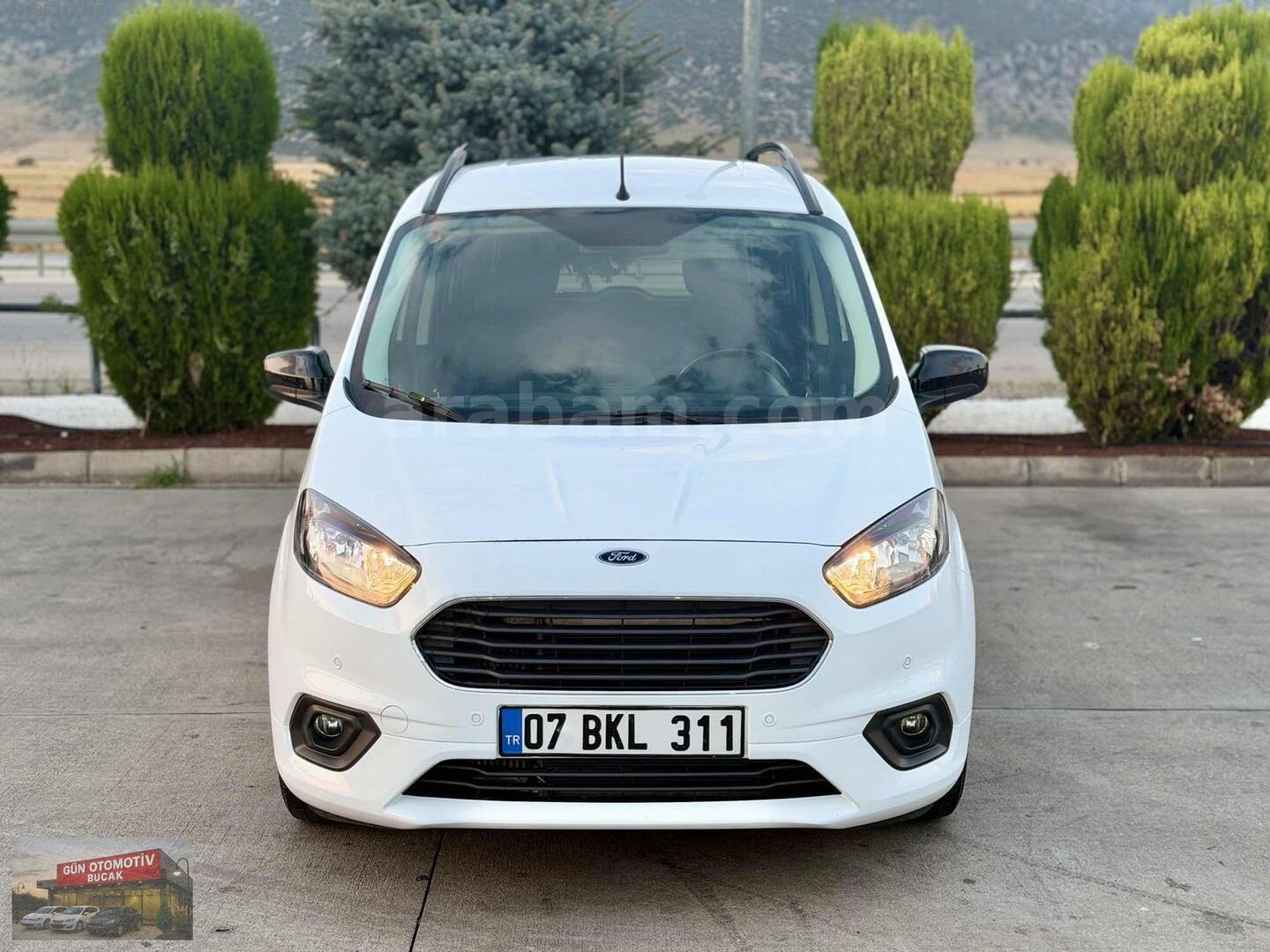 2023 FORD COURİER 1,5 46,BİN KM TİTANYUM PLUS SINIF TEMİZLİKTE 3