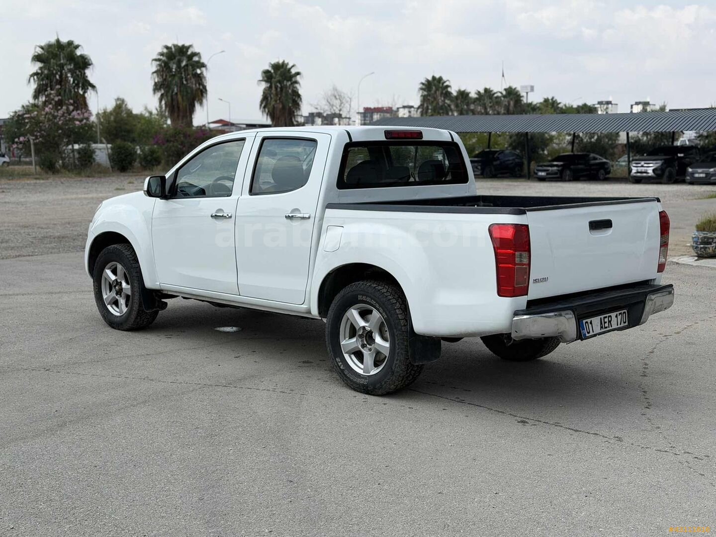 ÖZ PAMUK'DAN FATURALI 163 HP ISUZU D-MAX 4x4 LİMİTED 6