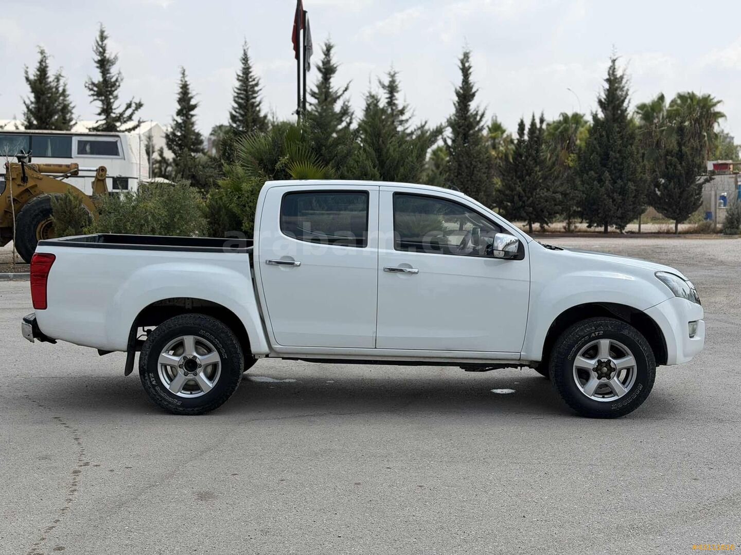 ÖZ PAMUK'DAN FATURALI 163 HP ISUZU D-MAX 4x4 LİMİTED 4