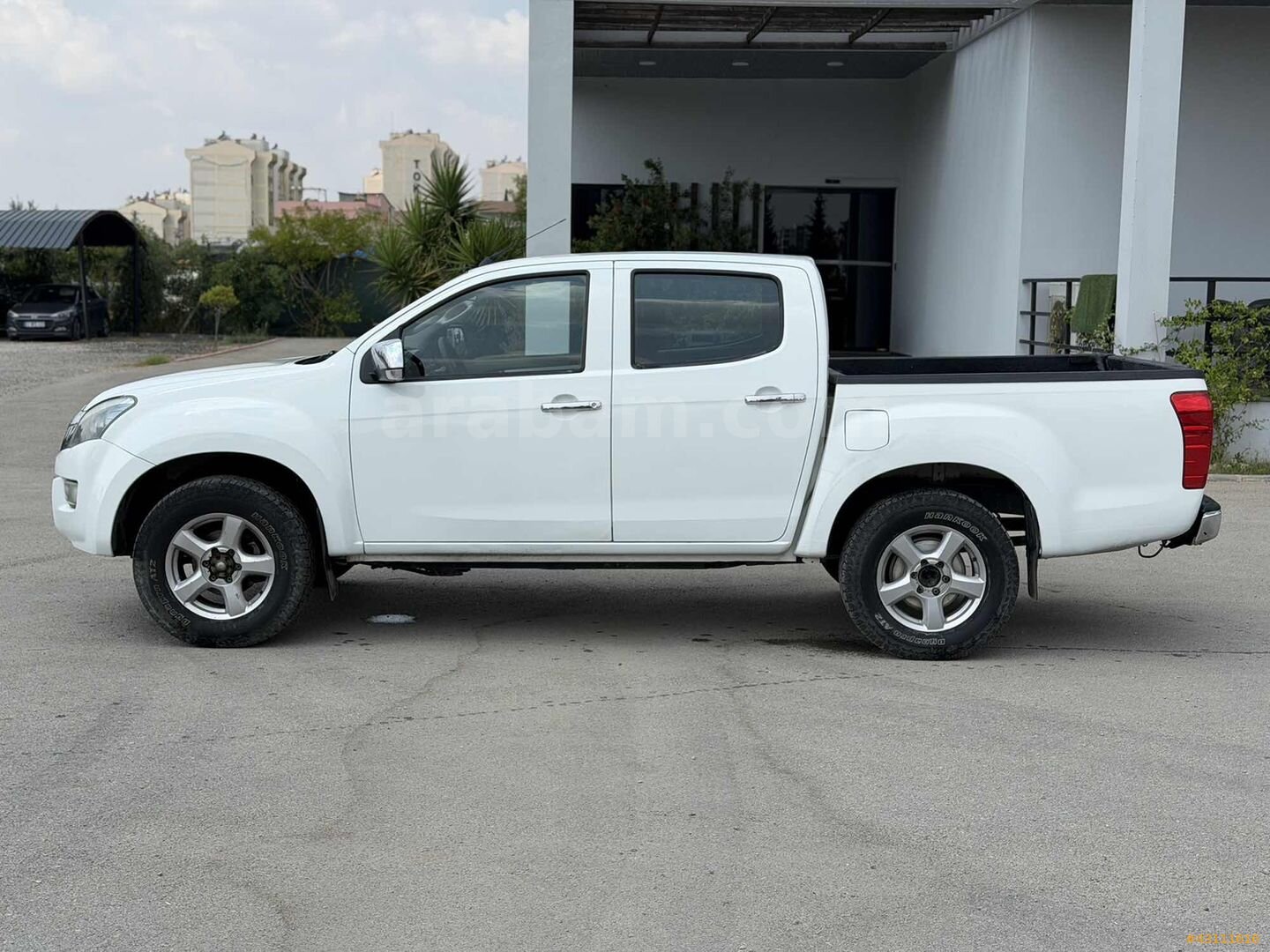 ÖZ PAMUK'DAN FATURALI 163 HP ISUZU D-MAX 4x4 LİMİTED 5