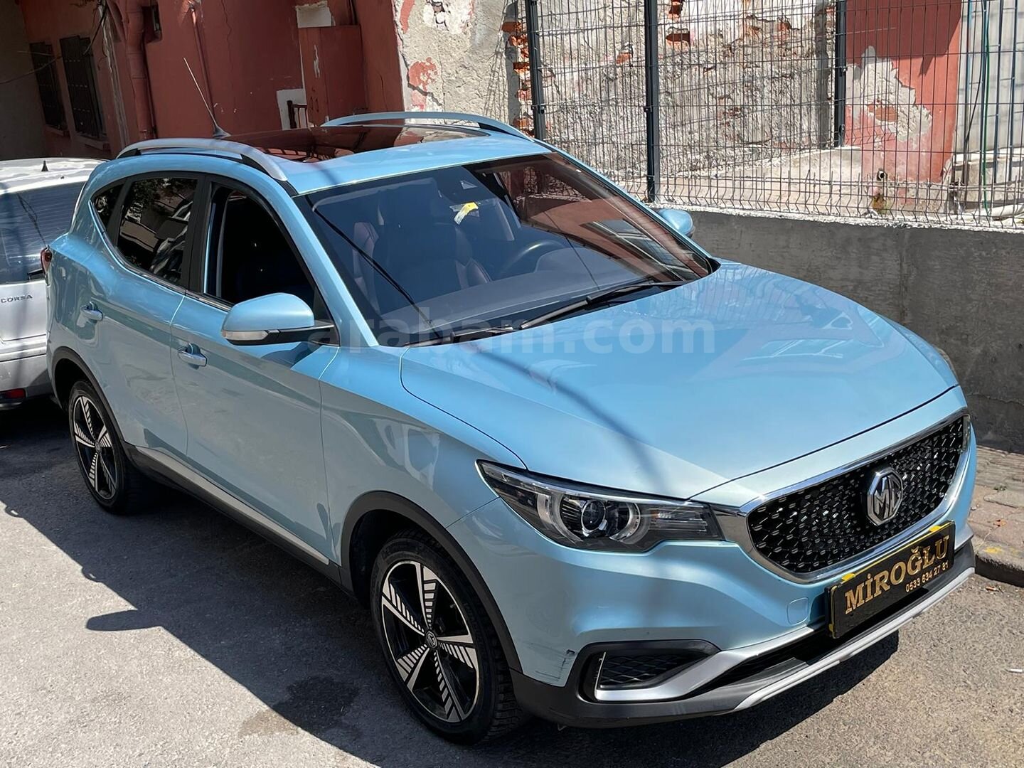 410.000 PEŞİNATLA KREDİ KARTI / ELDEN SENET İLE MG ZS EV LUXURY 4
